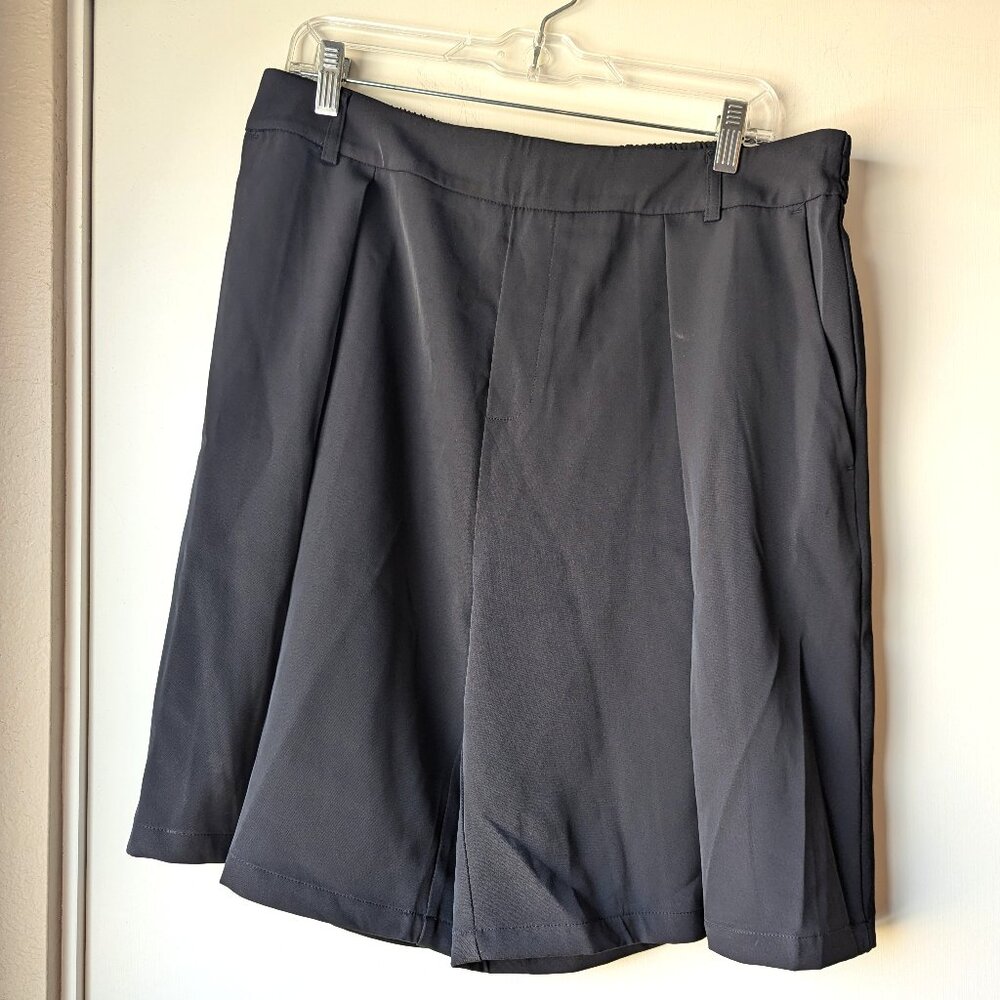 NWT Halara Mid Rise Side Pocket Pleated Invisible Zipper Work Shorts